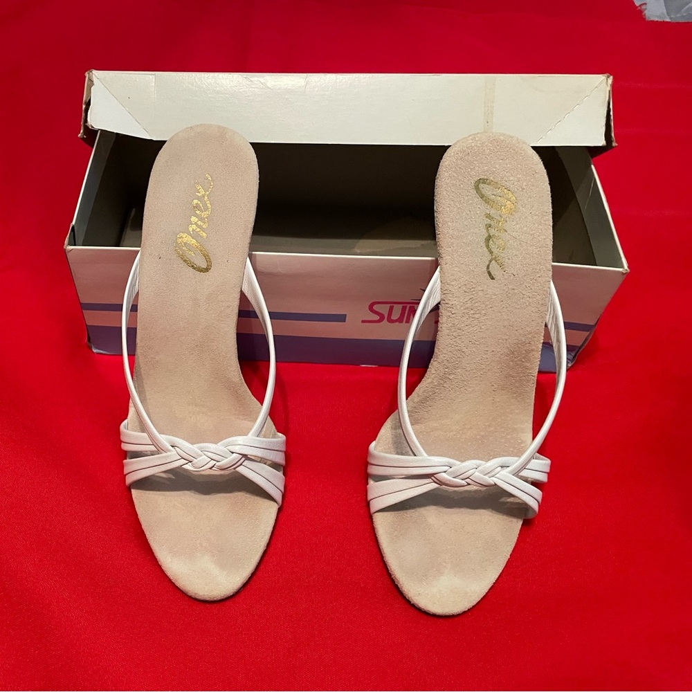Oro Women's Elegant White Sandals